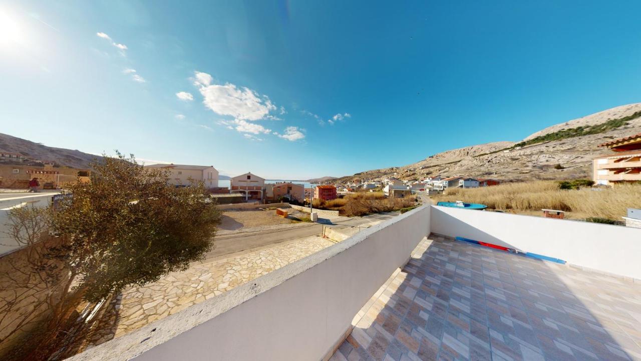 Apartments Riva Metajna Exterior foto