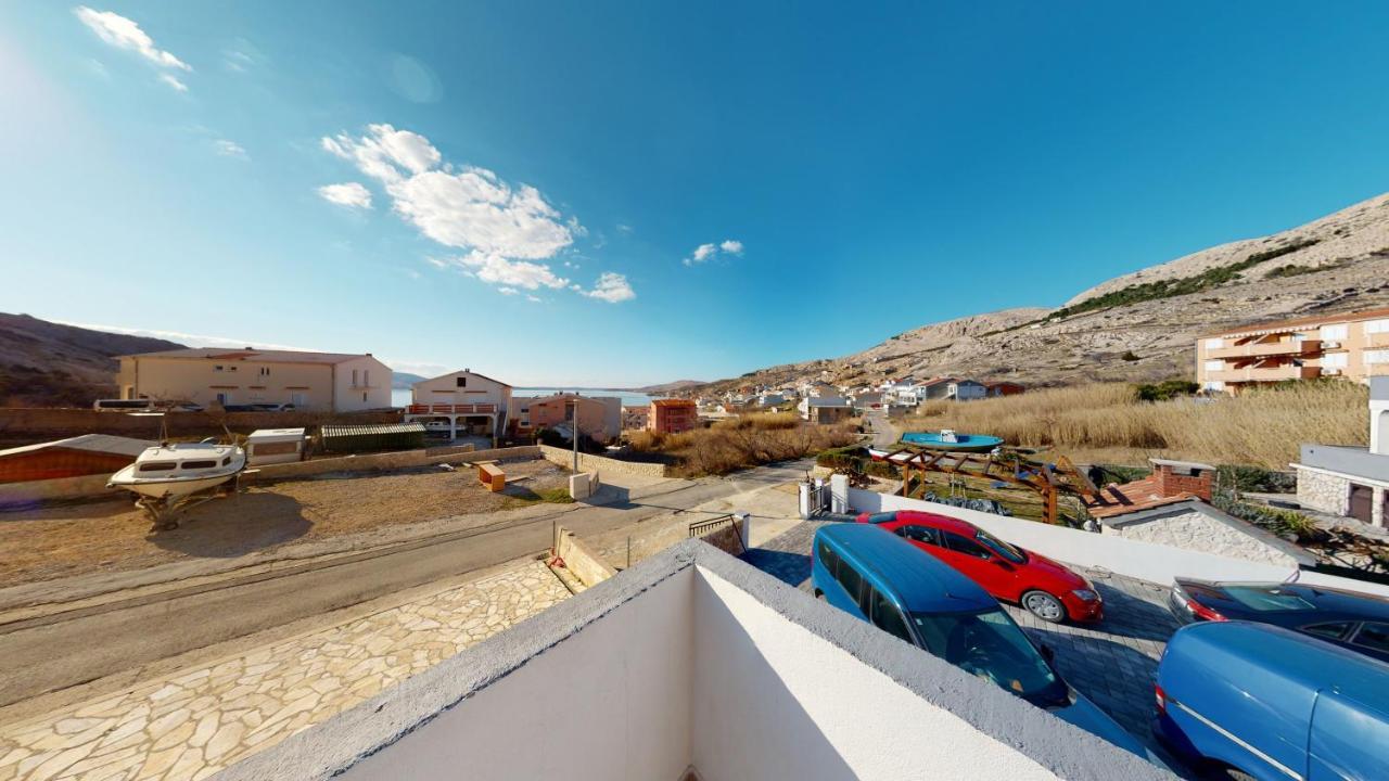Apartments Riva Metajna Exterior foto