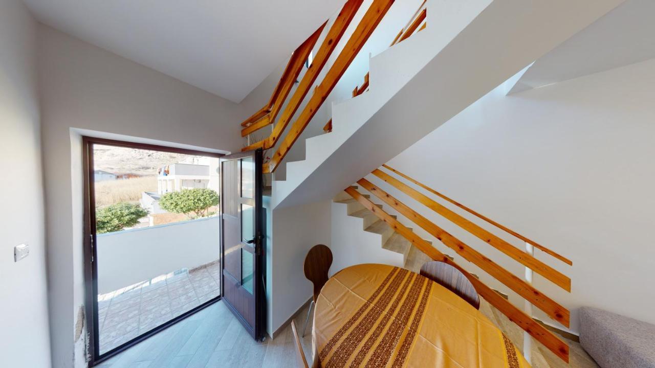 Apartments Riva Metajna Exterior foto