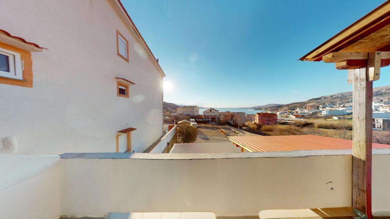 Apartments Riva Metajna Exterior foto