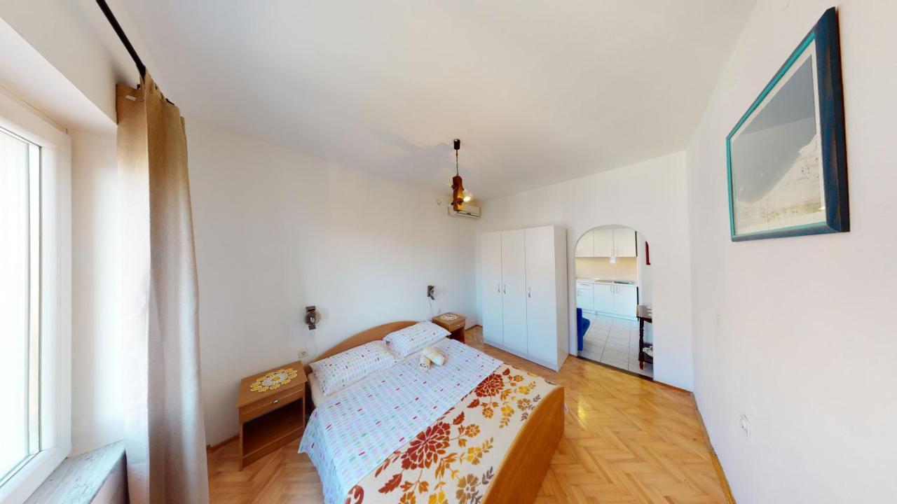 Apartments Riva Metajna Exterior foto