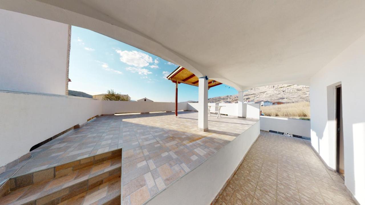 Apartments Riva Metajna Exterior foto