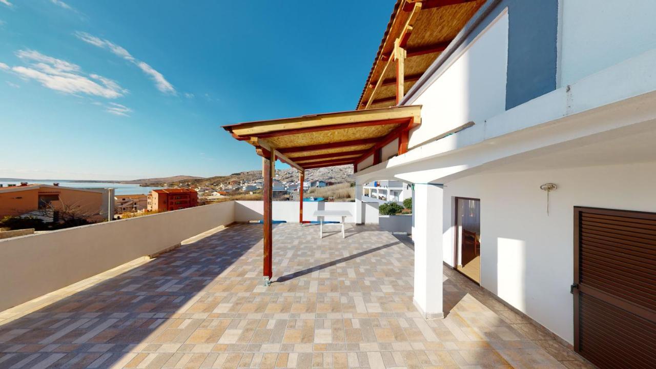 Apartments Riva Metajna Exterior foto