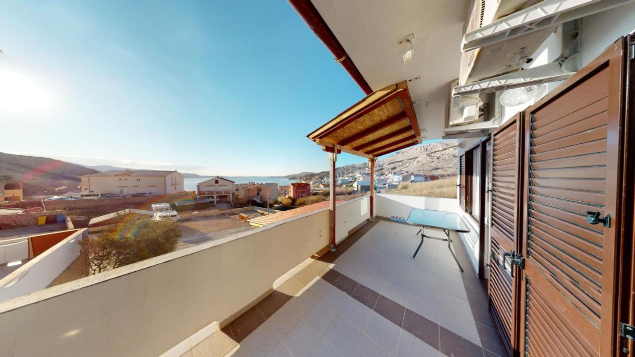 Apartments Riva Metajna Exterior foto
